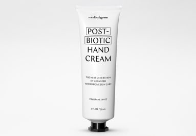 Keeping Your Hands Hydrated with Regular Hand Cream Application